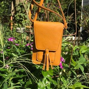 Minimalist over the shoulder or diagonal purse